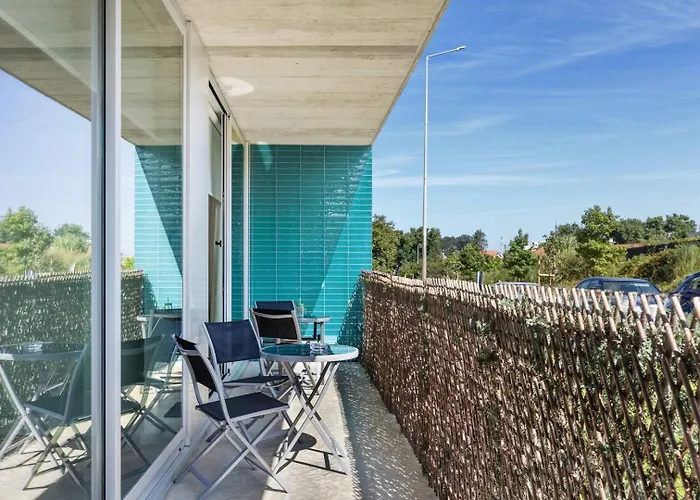 Sunny | Balcony & Pool Daire