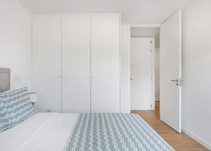 Daire Sunny | Balcony & Pool Espinho (Aveiro)