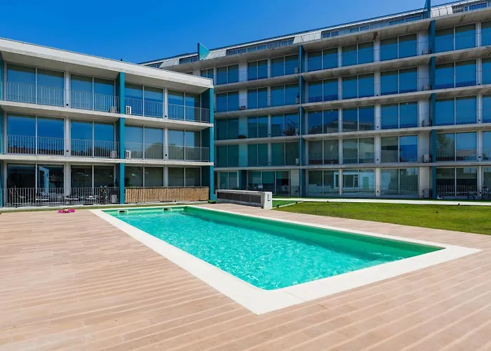 Sunny | Balcony & Pool Espinho (Aveiro)