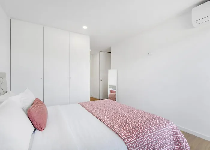 Sunny | Balcony & Pool *