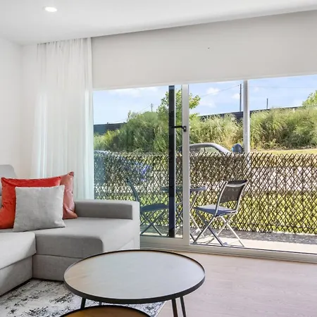 Sunny | Balcony & Pool Apartamento