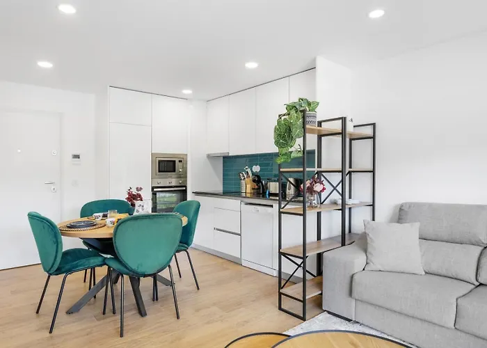 Sunny | Balcony & Pool Apartamento